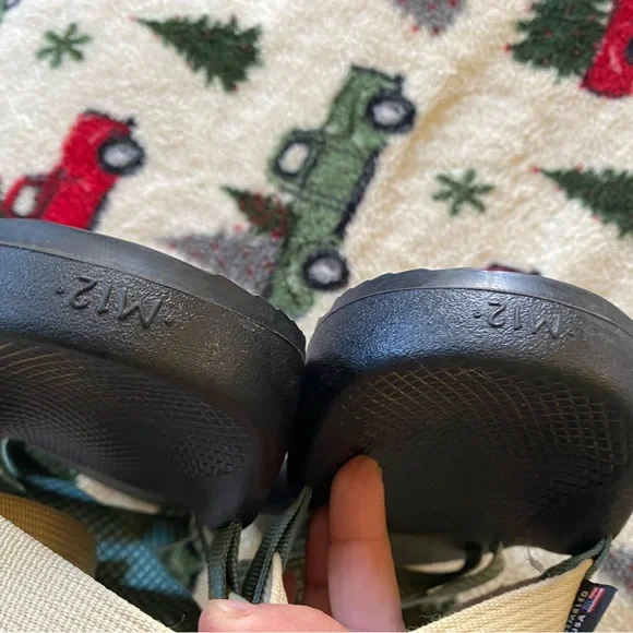 Chaco Outsiders Green and Black Strappy Sandals - Picture 4 of 10